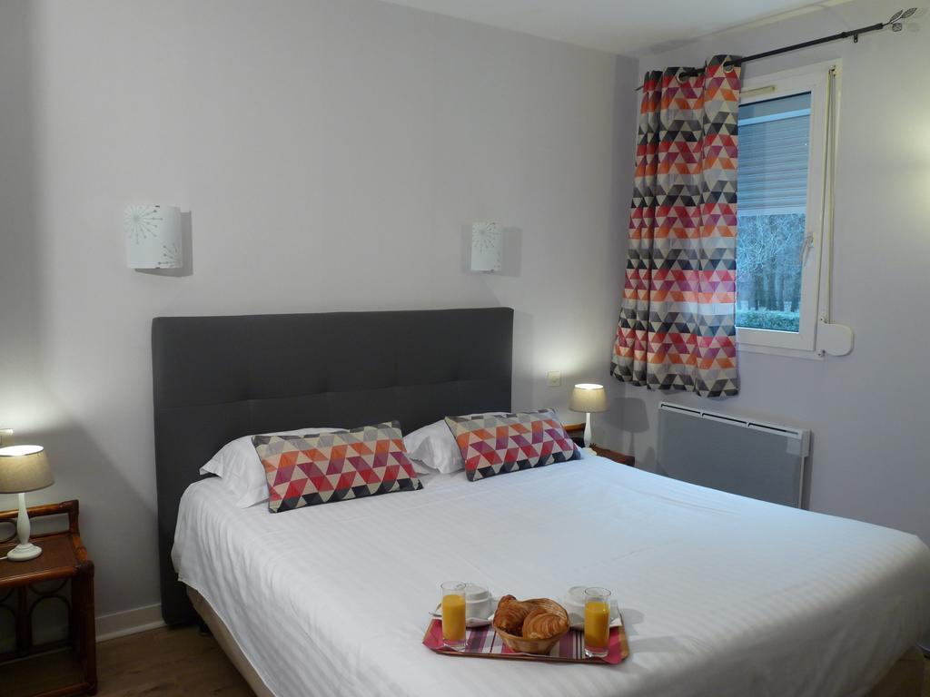 Ariane Hotel Joue-les-Tours Exterior photo