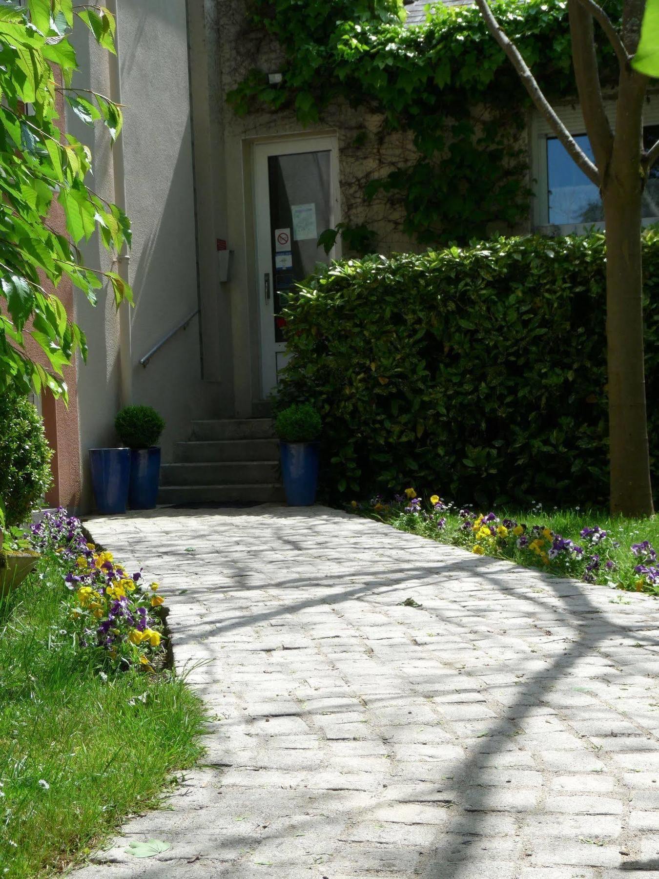 Ariane Hotel Joue-les-Tours Exterior photo